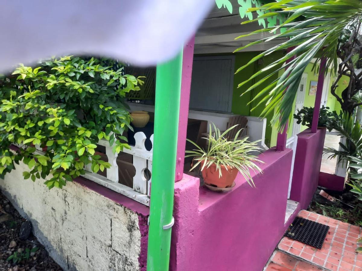 Le Jardin De Massieux Apartamento Bouillante Exterior foto