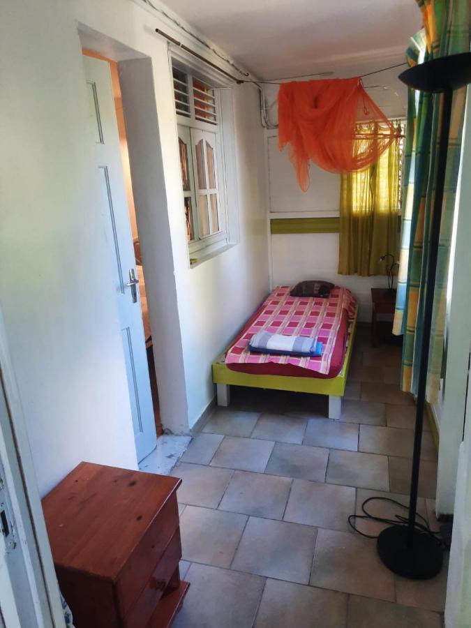 Le Jardin De Massieux Apartamento Bouillante Exterior foto