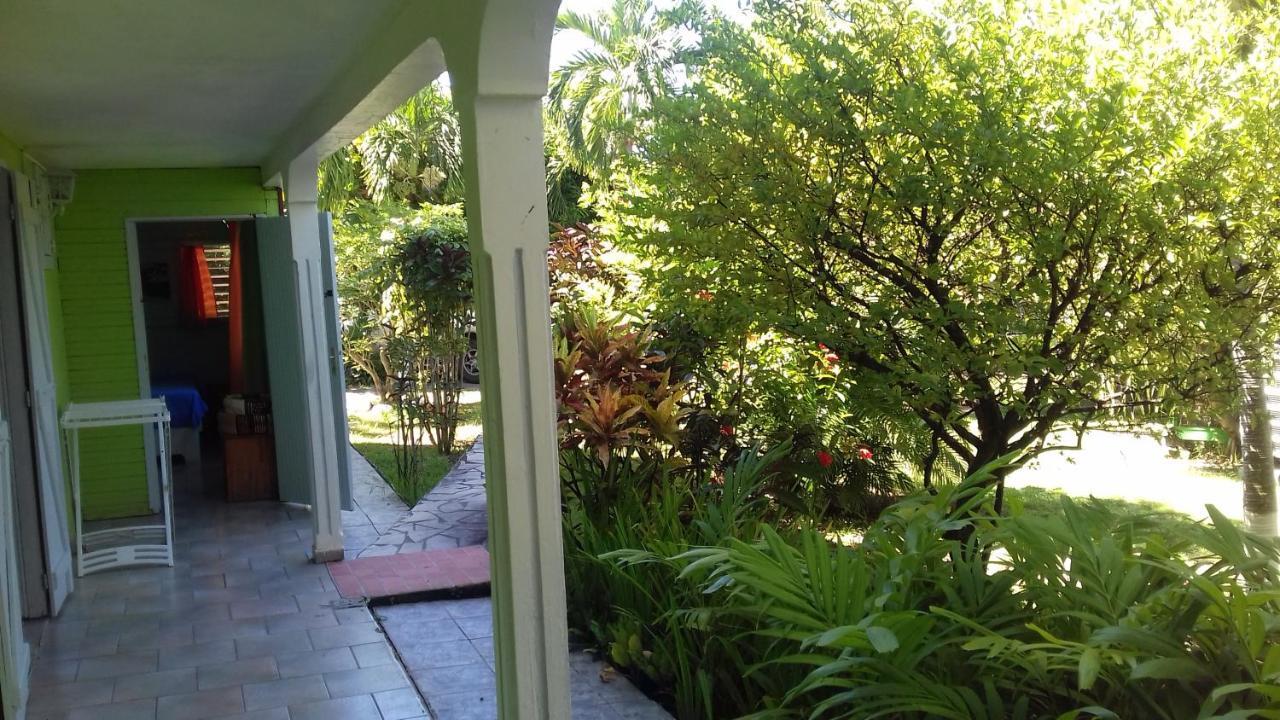 Le Jardin De Massieux Apartamento Bouillante Exterior foto
